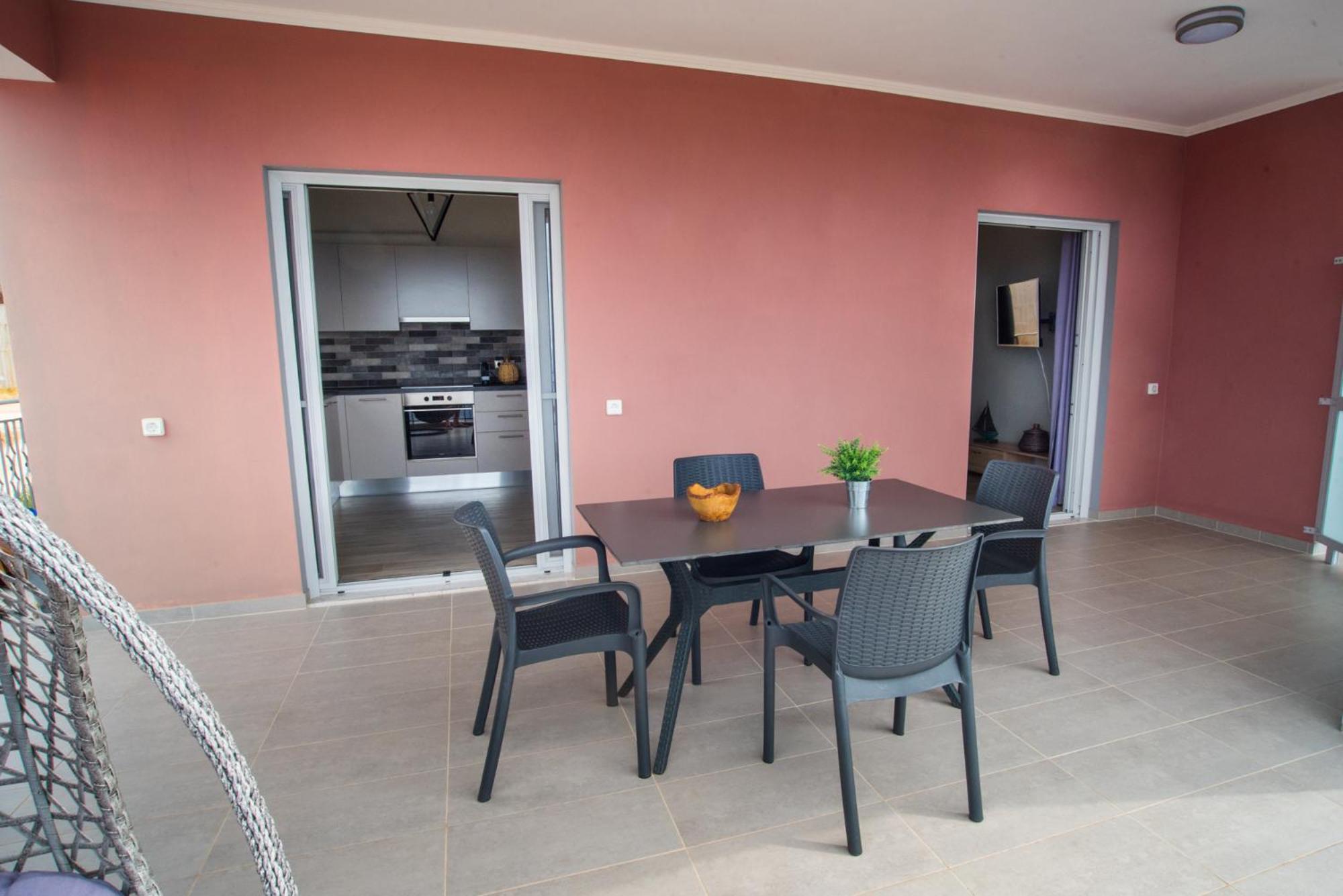 Nirvana Homes Vlachata ภายนอก รูปภาพ
